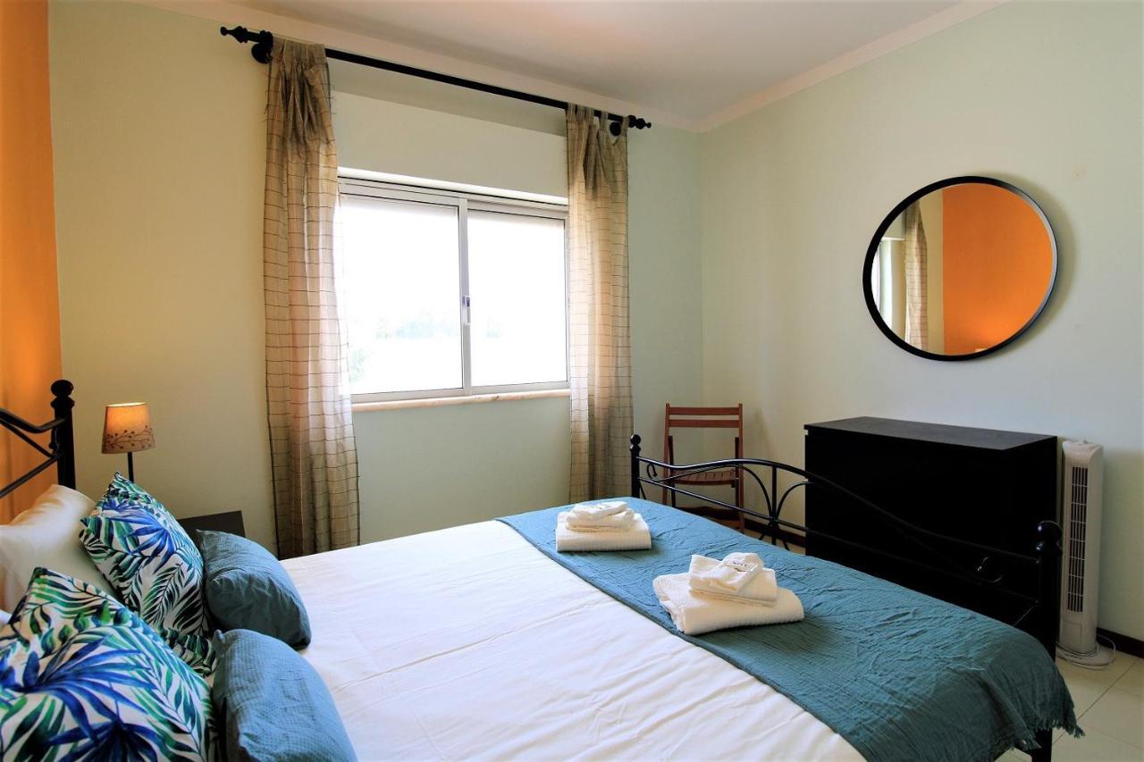 Portimao Classic With Pool By Homing Apartman Alvor Kültér fotó