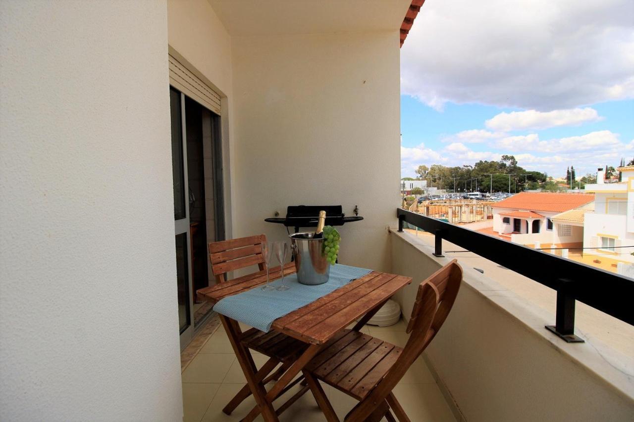 Portimao Classic With Pool By Homing Apartman Alvor Kültér fotó