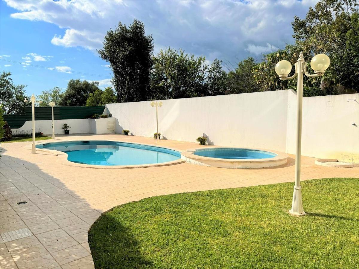 Portimao Classic With Pool By Homing Apartman Alvor Kültér fotó